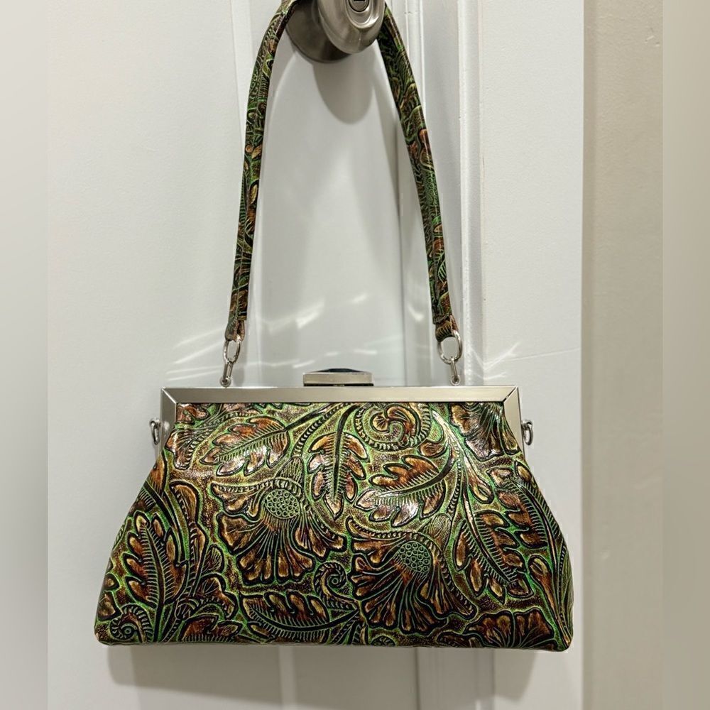 RetroâFloralâEmbossedâCowhideâPushlockâClutch/ShoulderâBag/Crossbody/EveningâBag